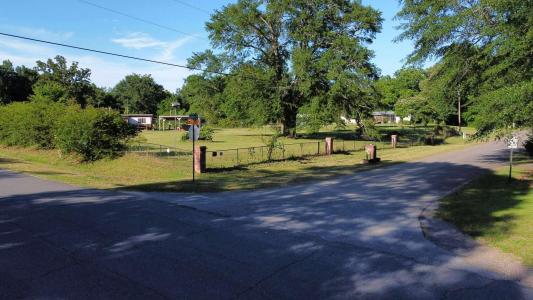 9830 Esthlyn Street, Keithville, Louisiana 71047, Estados Unidos