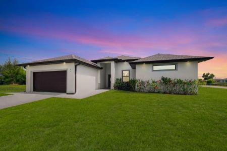 418 NE 31st Ter, Cape Coral, Florida 33909, USA