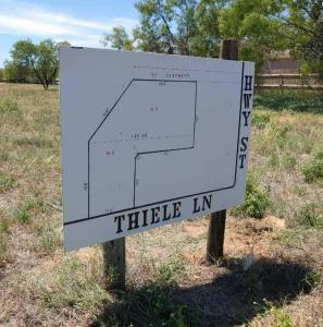 1112 Thiele Lane, Fredericksburg, Texas 78624, USA