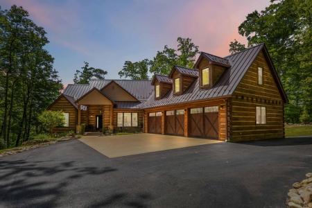 220 Wondering Woods, Somerset, Kentucky 42503, USA