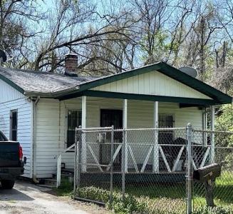 462 N 83rd Street, East St Louis, Illinois 62203, USA