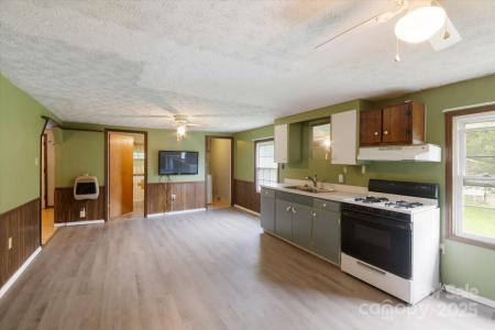 76 Lookout Road, Asheville, Caroline Du Nord 28804, États-Unis
