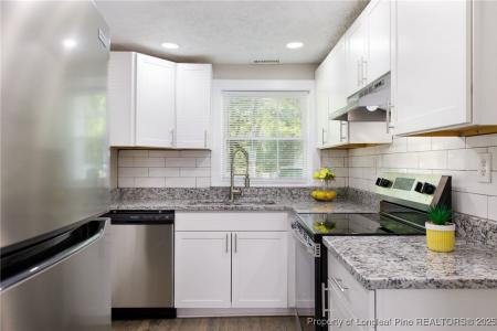 200 Pennsylvania Avenue, Fayetteville, Kuzey Karolina 28301, Amerika Birleşik Devletleri