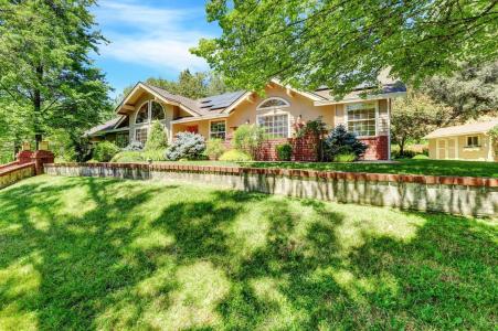 16949 Round Valley Circle, Grass Valley, California 95949