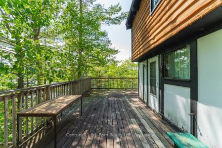 1033 BAYVIEW POINT ROAD, Lake Of Bays, Ontario P0A 1H0, CANADÁ