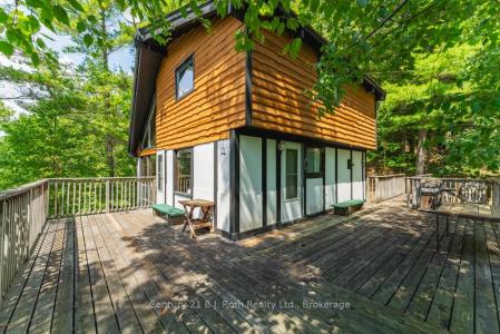 1033 BAYVIEW POINT ROAD, Lake Of Bays, Ontario P0A 1H0, CANADÁ