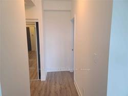 9608 YONGE STREET, Richmond Hill, Ontario L4C 1V6, CANADÁ