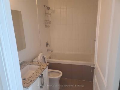 9608 YONGE STREET, Richmond Hill, Ontario L4C 1V6, CANADÁ