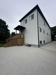 263 SANDERS STREET, London East, Ontario N5Z 2T1, Canada