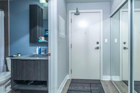 99 THE DONWAY WEST ROAD, Toronto, Ontario M3C 0N8, Canada