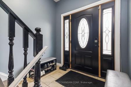 61 TANNER DRIVE, London East, Ontario N5W 6B6, Canadá
