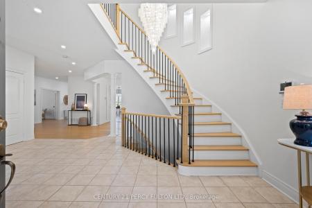 35 DONWOODS COURT, Brampton, Ontario L6P 1T6, Kanada