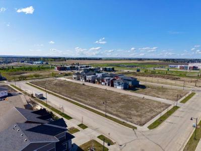 24 TOYE STREET, Red Deer, Alberta T4P 0Y5, Kanada