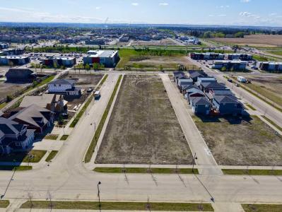 24 TOYE STREET, Red Deer, Alberta T4P 0Y5, Kanada