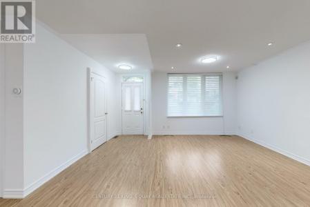 730 GRANDVIEW WAY, Toronto (willowdale East), Ontario M2N 6V5, Kanada