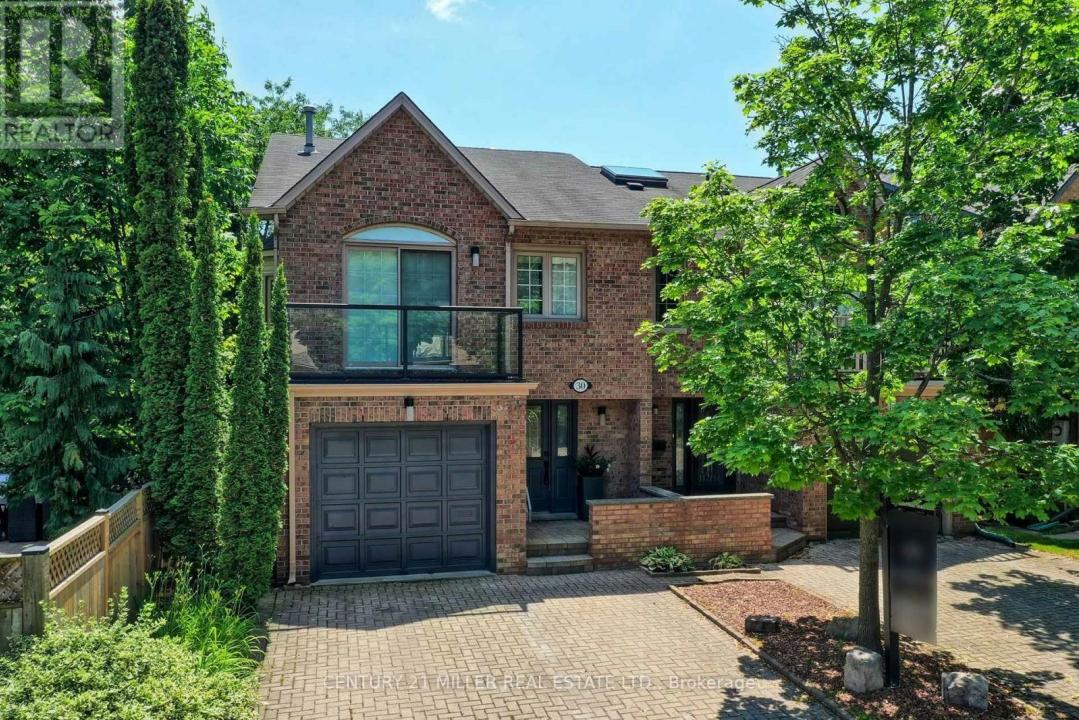 30 NELSON STREET, Oakville (br Bronte), Ontario L6L 3H6, Canada