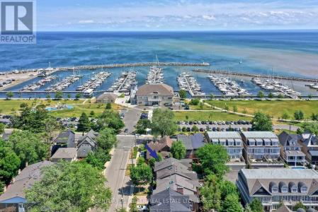 30 NELSON STREET, Oakville (br Bronte), Ontario L6L 3H6, Canada