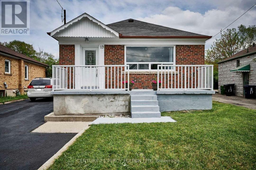 19 LYNVALLEY CRESCENT, Toronto (wexford-maryvale), Ontario M1R 2V1, Canada