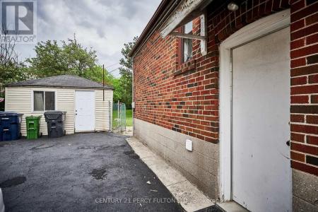 19 LYNVALLEY CRESCENT, Toronto (wexford-maryvale), Ontario M1R 2V1, Canada