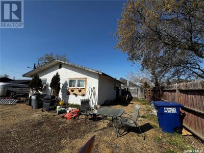 118 WARWICK STREET, Neville, Saskatchewan S0N 1T0, Canadá