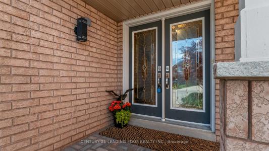 3335 LABURNUM CRESCENT, Mississauga, Ontario L5N 7M2, Canada