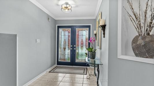 3335 LABURNUM CRESCENT, Mississauga, Ontario L5N 7M2, Canada