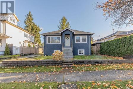 246 OSBORNE AVENUE, New Westminster, British Columbia V3L 1Y8, Canada