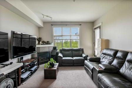 100 LAKEWAY BOULEVARD, Sylvan Lake, Alberta T4S 0A4, Canada