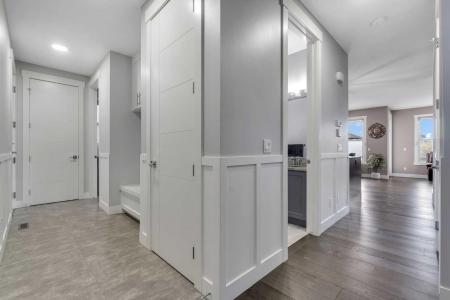 7 WATERFORD HEIGHTS, Chestermere, Alberta T1X 2M7, Canada
