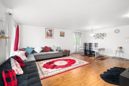 754 Rue Valois, Vaudreuil-Dorion, Quebec J7V 0P9, Canada