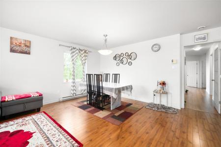 754  Rue Valois, Vaudreuil-Dorion, Quebec J7V 0P9, Canada