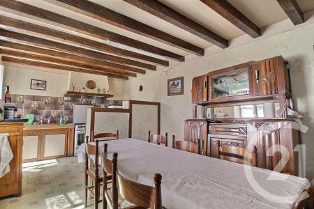 Binas, Centro 41240, França