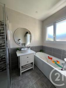 Vignacourt, Picardie 80650, France