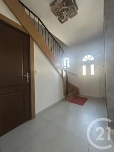 St Maximin, Picardie 60740, France