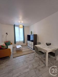 Chatellerault, Poitou-Charentes 86100, France