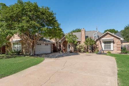 7020 Live Oak Drive, North Richland Hills, Texas 76182, Estados Unidos