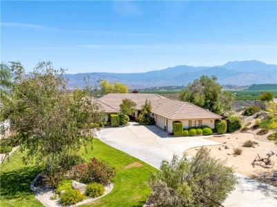 27810 Lake Street, Hemet, California 92544, USA
