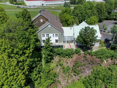 10947  Boul. Ste-Anne, Beaupré, Québec G0A 1E0, Canada