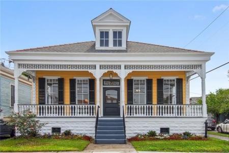 4628 CLEVELAND Avenue, New Orleans, Louisiana 70119, USA