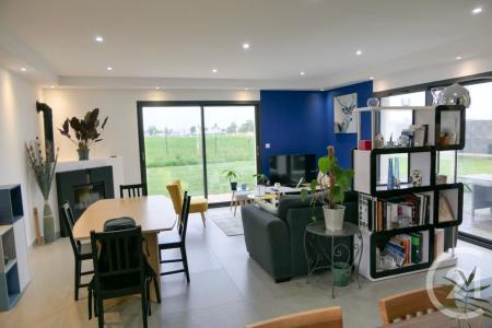 Tavaux, Franche-Comté 39500, Francia