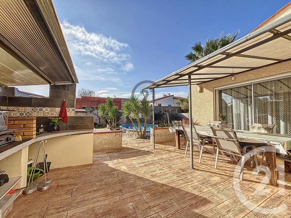 Claira, Languedoc-Roussillon 66530, Francia
