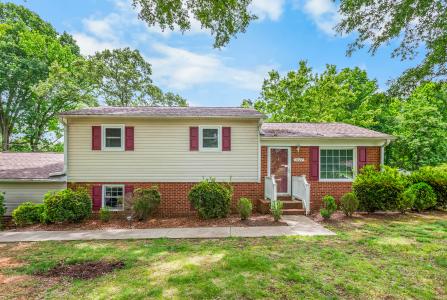 4642 Kings Gate Drive, Winston Salem, NC 27101, USA