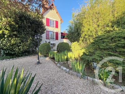 Courlon Sur Yonne, Bourgogne 89140, França