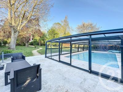 Courlon Sur Yonne, Bourgogne 89140, França