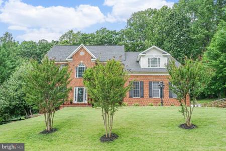 4904 Charmed Court, Woodbridge, Virginia 22192, USA