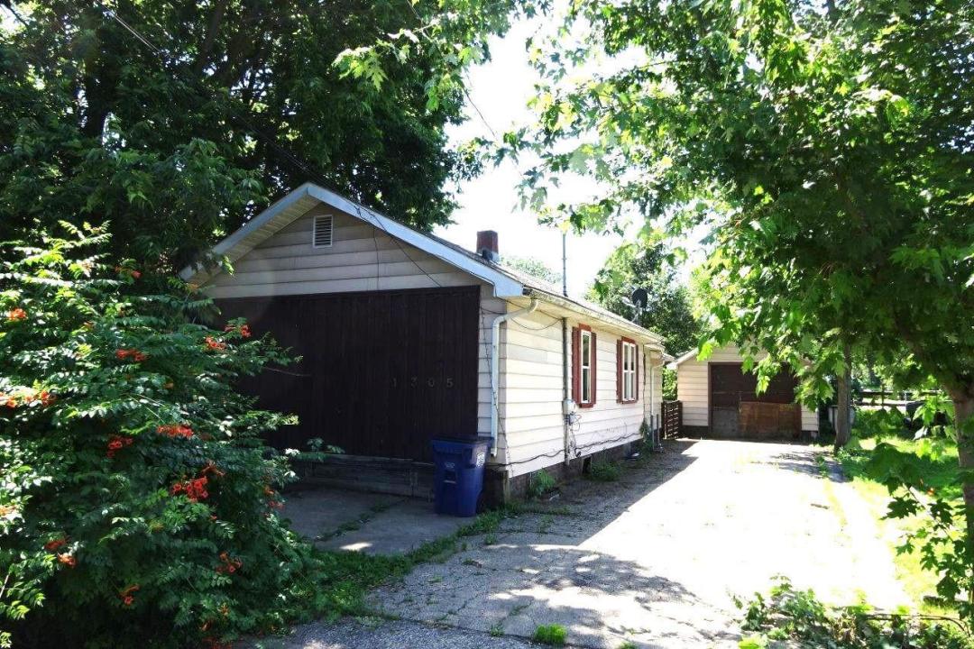 1305 La Crescent Street, Campbell Twp, Wisconsin 54603, États-Unis