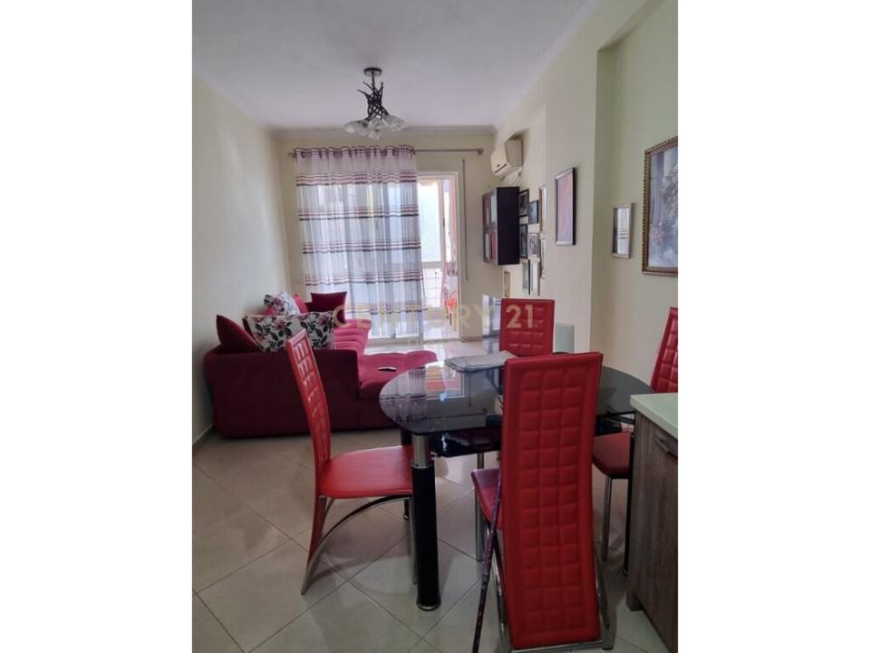 Fresku, Tirana, Albania