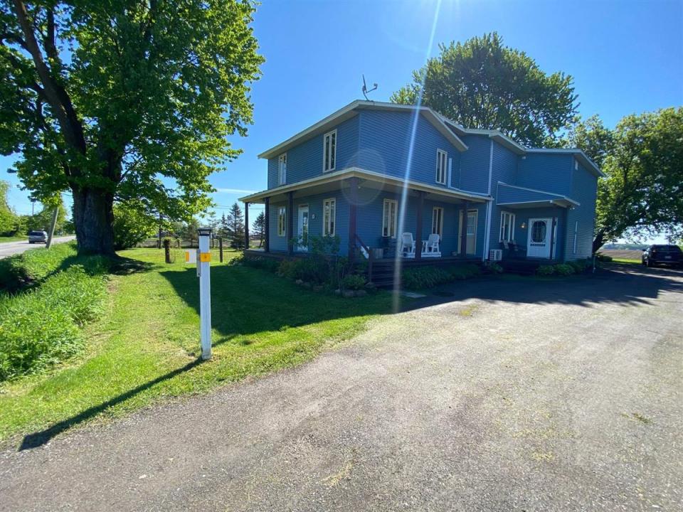 4760  Ch. Clément-Pesant, Mirabel, Quebec J7N 2Y9, Kanada