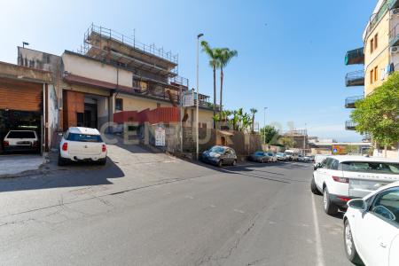 Viale dell'Autonomia, Gravina Di Catania, Sicilia 95030, איטליה