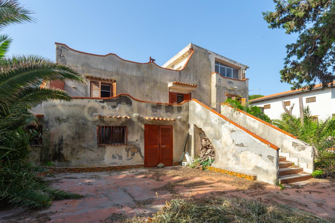 Via del Mare, Augusta, Sicilia 96011, Italy